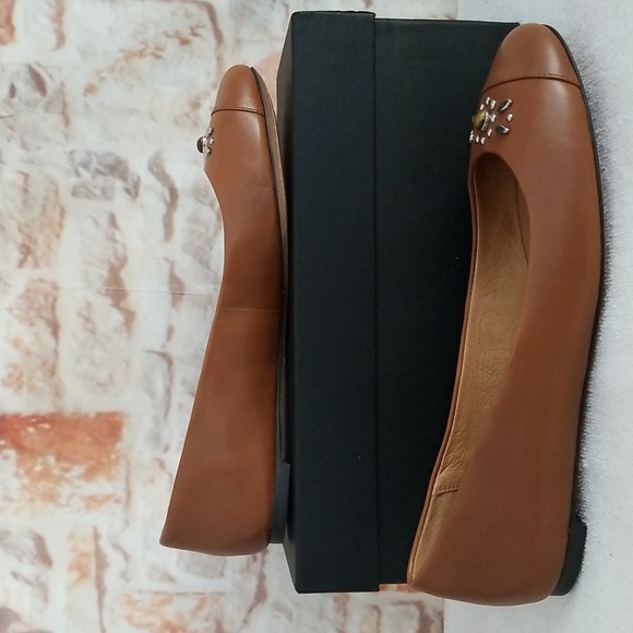 New Coach Farrell Leather Embellished Flats - Picture 3 of 10